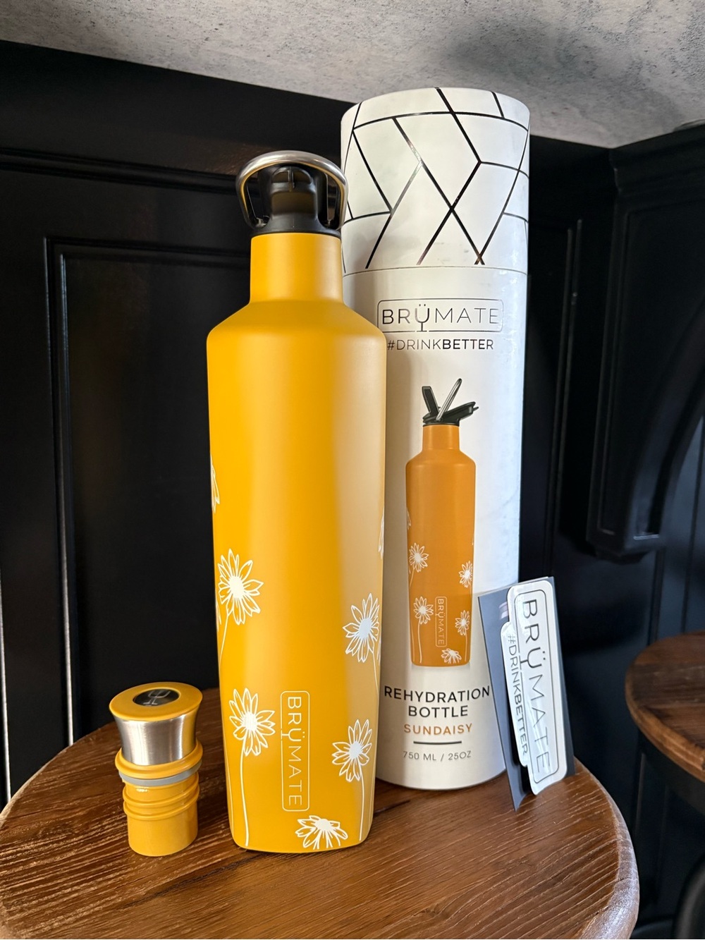 BrüMate Sundaisy Rehydration Bottle